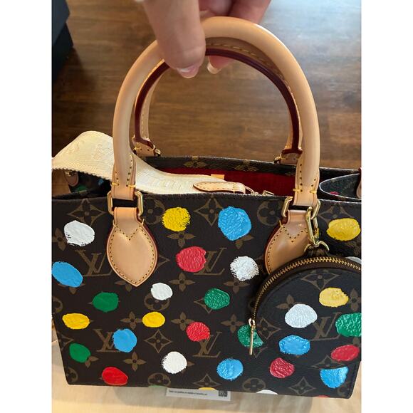 LOUIS VUITTON LV X Yayoi Kusama Monogram Dots Onthego PM Multicolor - Picture 6 of 10